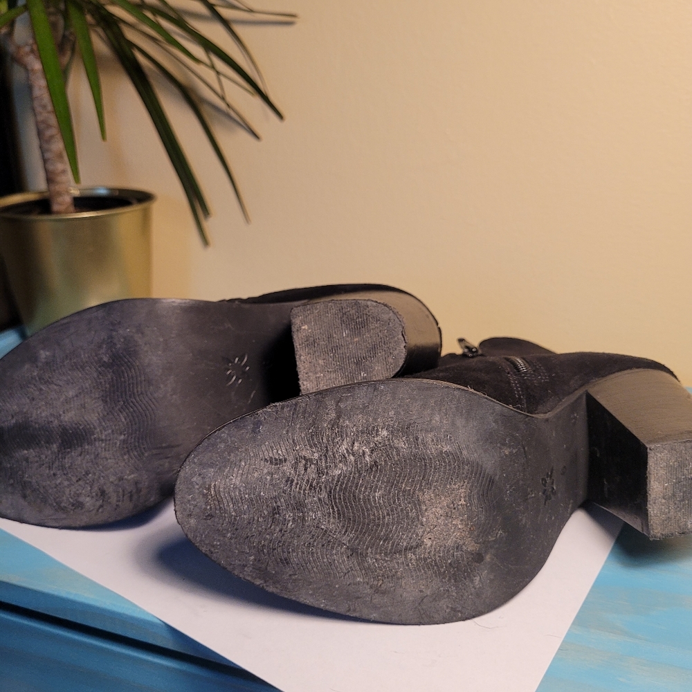 BCBGeneration Laura bootie - Picture 5 of 5